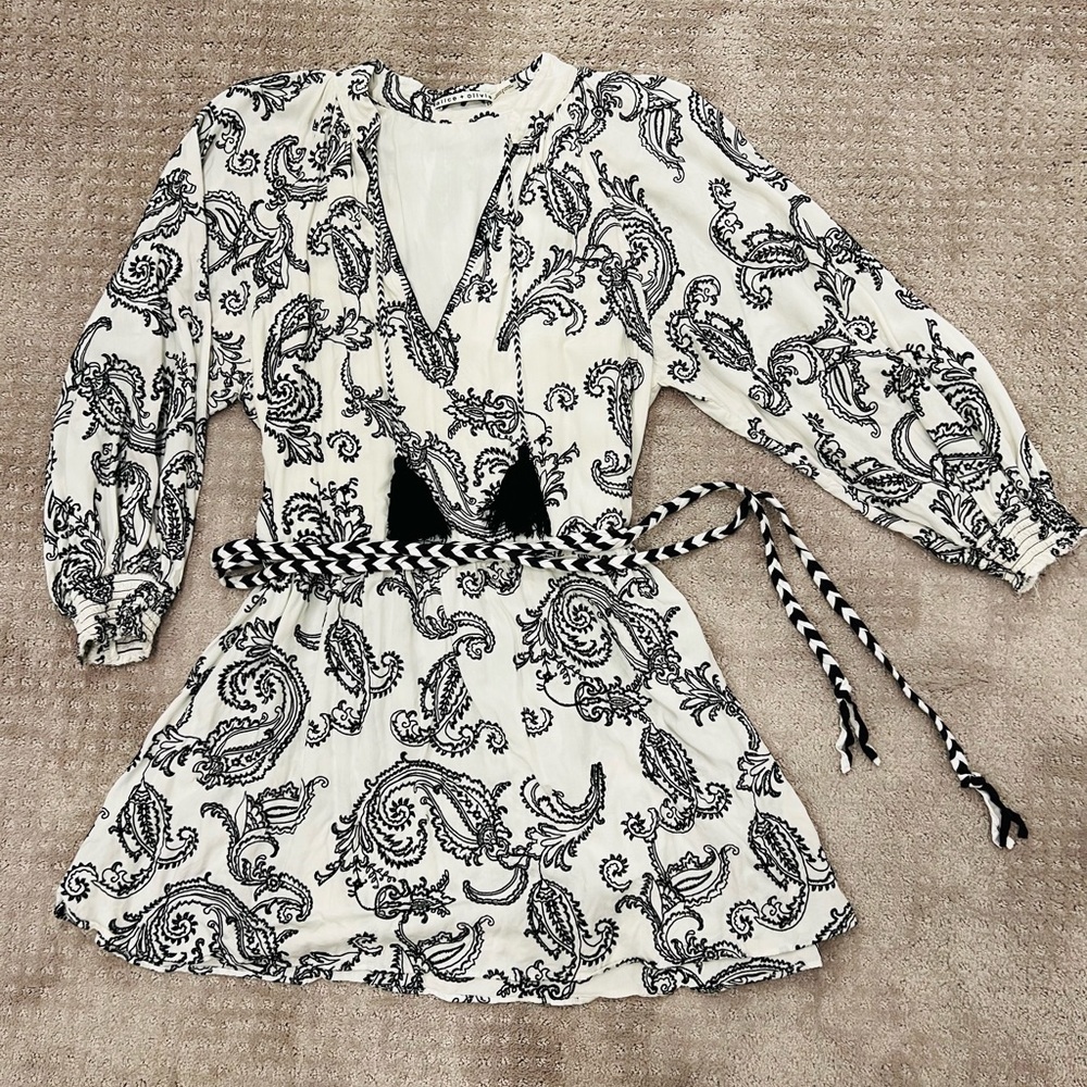 Perfect Summer Alice+Olivia Paisley Dress! Size 8 US